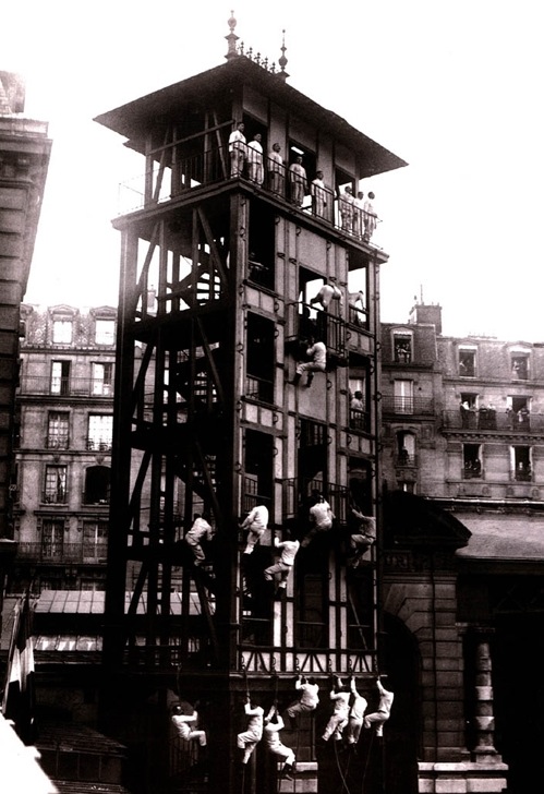 Training of the firefighters of Paris